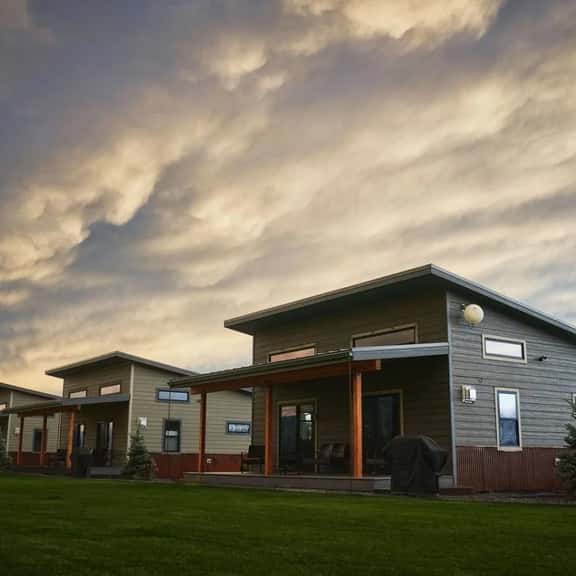 Columbia Mountain View Cabins - Image 1