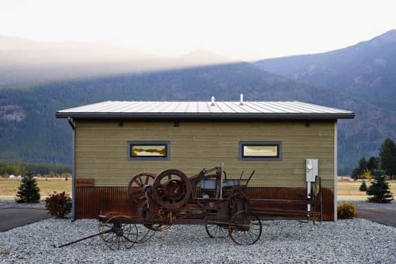 Teakettle - Stunning Mountain Views, Close to GNP! - Image 5